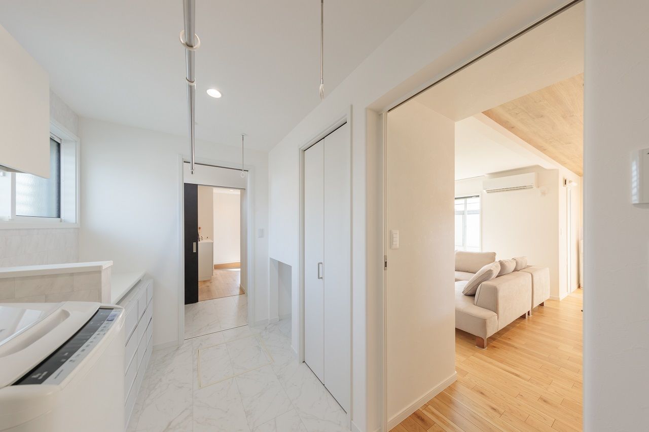 サンワ設計 グレージュカラーがオシャレなこだわりがつまったリビング階段のある家の建築実例画像4