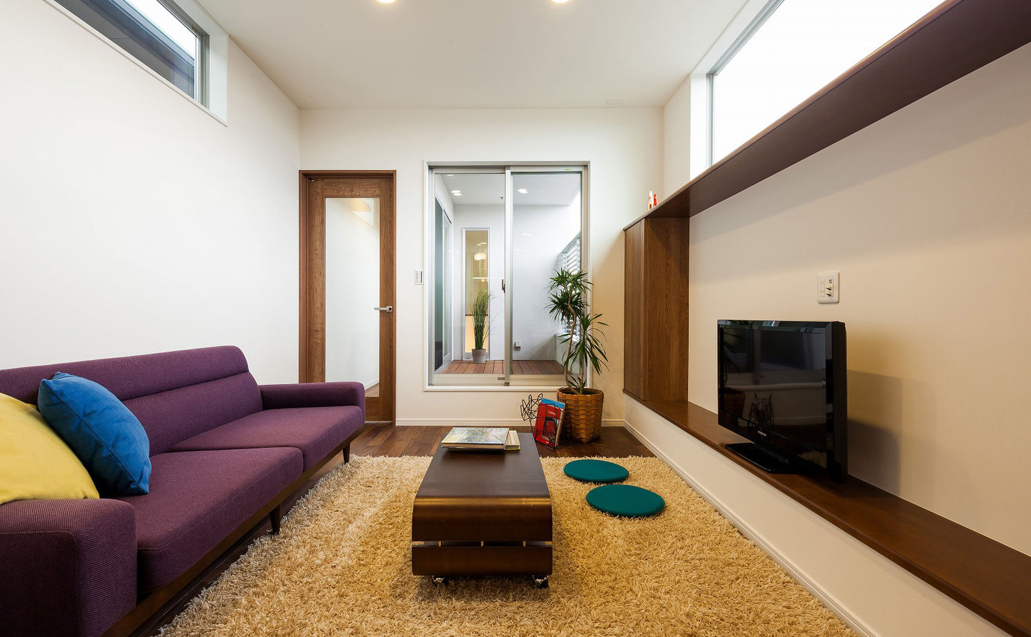 家工房 【1950万円】間口3m高低差ありの難敷地に、設計力で広がりのある空間を。広々LDKのある家＜間取り図有＞の建築実例画像2