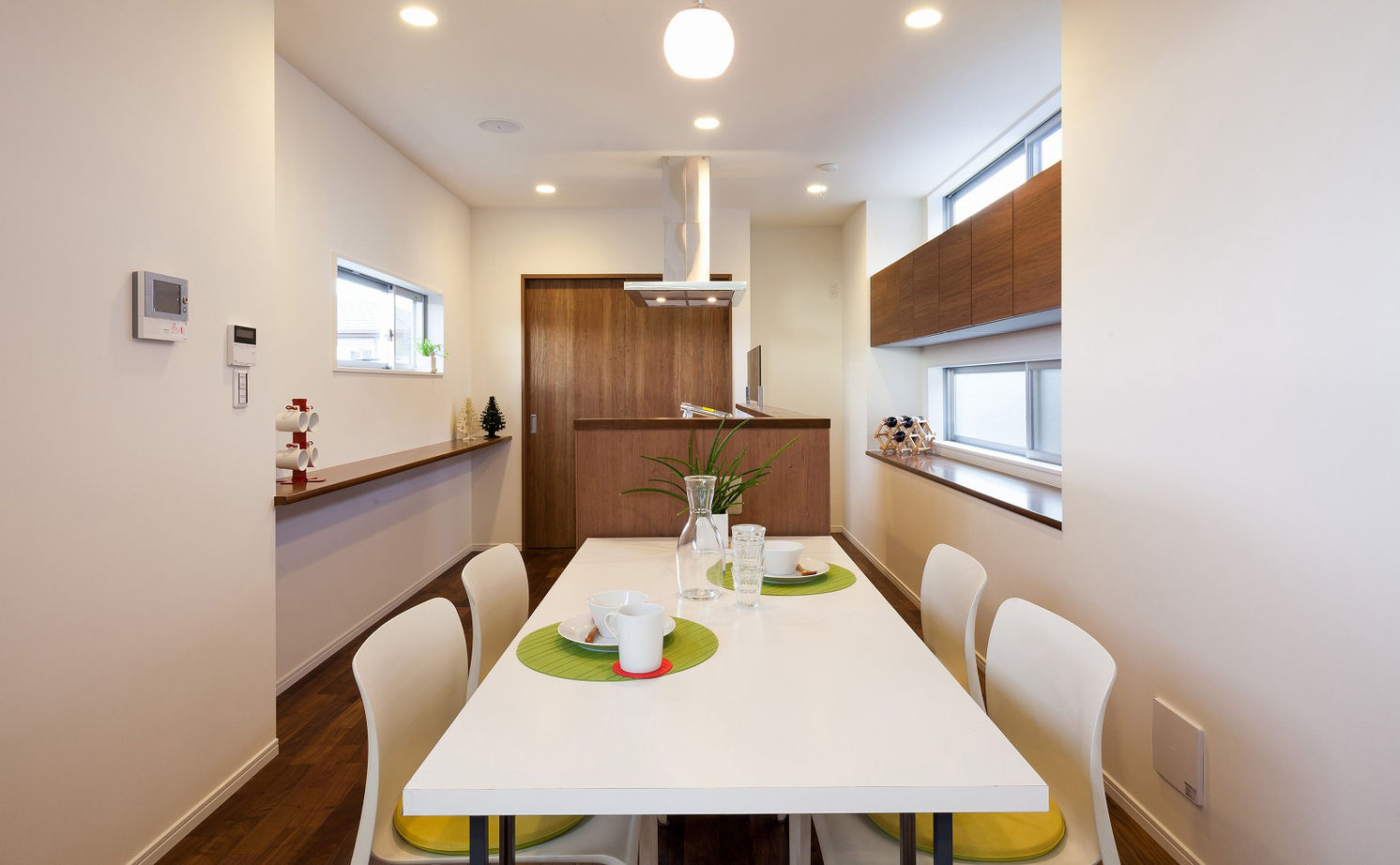 家工房 【1950万円】間口3m高低差ありの難敷地に、設計力で広がりのある空間を。広々LDKのある家＜間取り図有＞の建築実例画像4