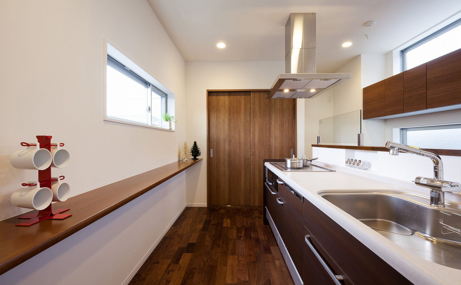 家工房 【1950万円】間口3m高低差ありの難敷地に、設計力で広がりのある空間を。広々LDKのある家＜間取り図有＞の建築実例画像5