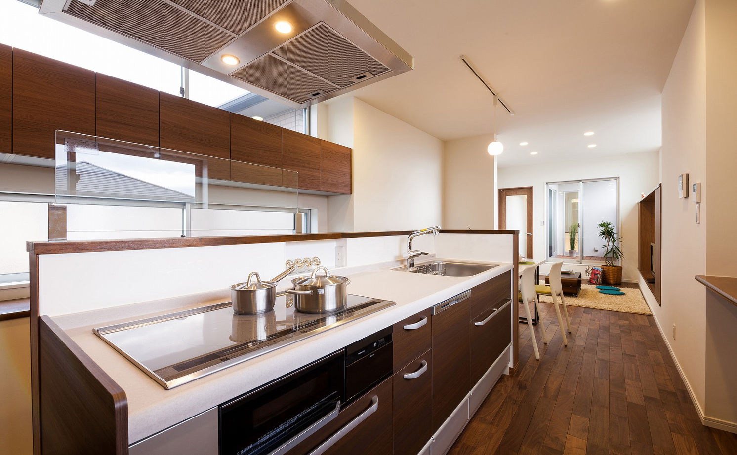 家工房 【1950万円】間口3m高低差ありの難敷地に、設計力で広がりのある空間を。広々LDKのある家＜間取り図有＞の建築実例画像6