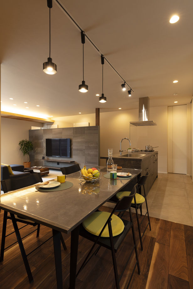 家工房 【3050万円/43.6坪/間取り図有】耐震など性能も妥協なし。細部までこだわりが光るグレイッシュモダンの家の建築実例画像5