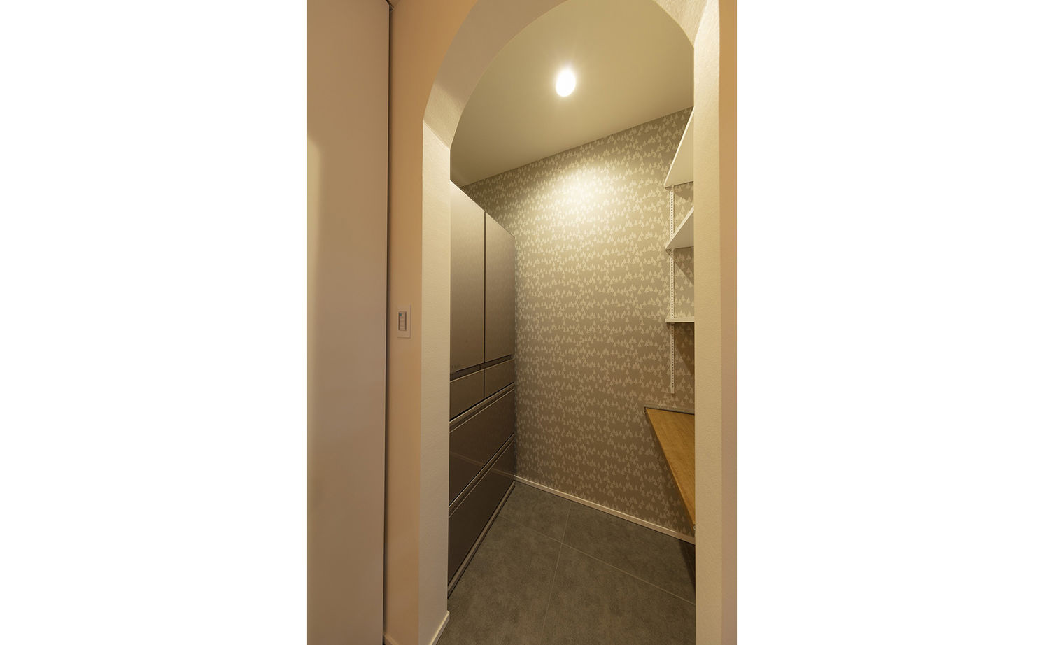 家工房 【4000万円台／51.7坪／間取り図有】家族がそれぞれの時間を好きな場所で楽しめるリゾートモダンの家の建築実例画像7