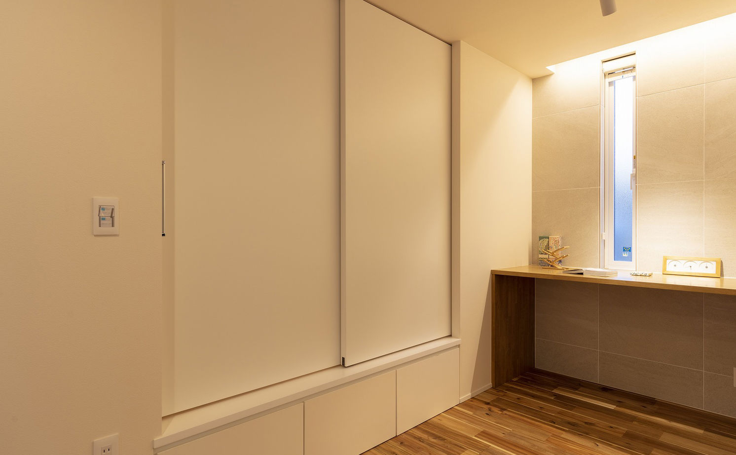 家工房 【4000万円台／51.7坪／間取り図有】家族がそれぞれの時間を好きな場所で楽しめるリゾートモダンの家の建築実例画像10