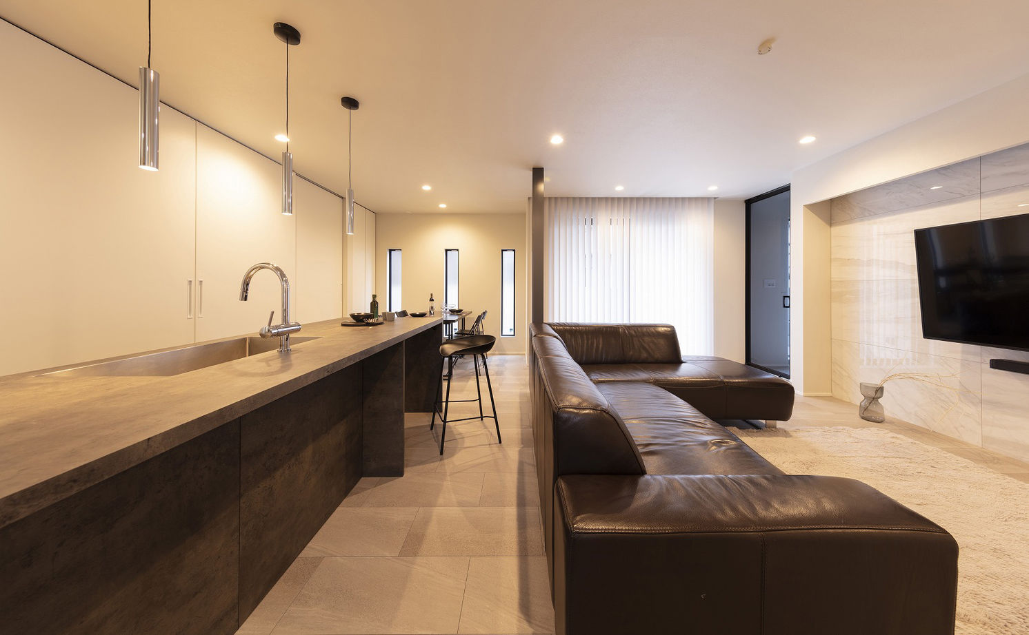 家工房 【2000万円台／34.5坪／間取り図有】収納にこだわる緻密な計画で、憧れの「ホテルライク」が完成！の建築実例画像3