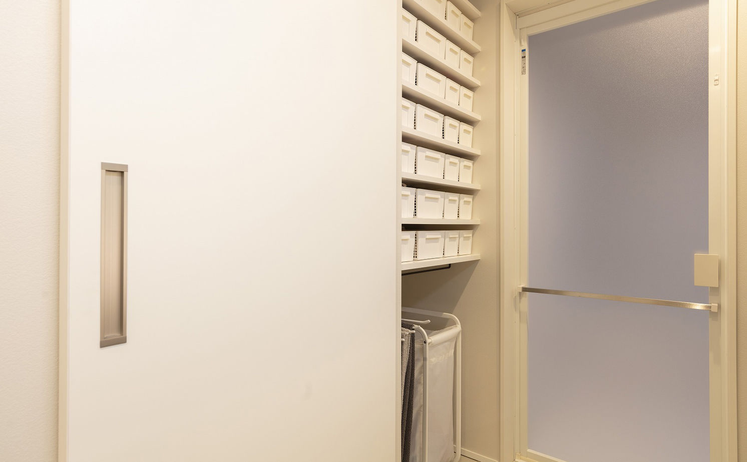 家工房 【2000万円台／34.5坪／間取り図有】収納にこだわる緻密な計画で、憧れの「ホテルライク」が完成！の建築実例画像10