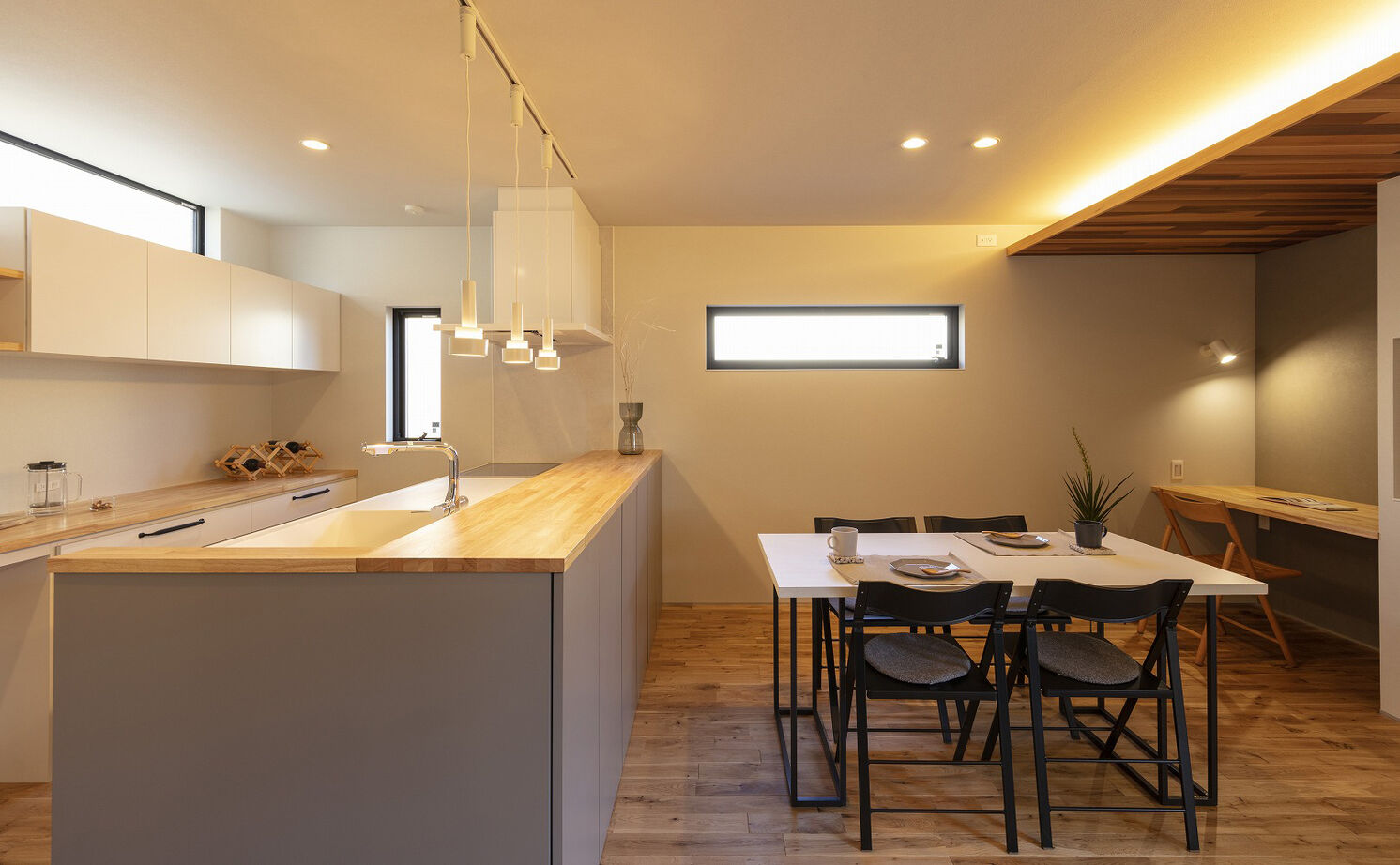 家工房 【2500万円～2999万円／34.6坪／間取り図有】プライバシーを守る中庭を囲む。快適な住空間が家族を囲むの建築実例画像9