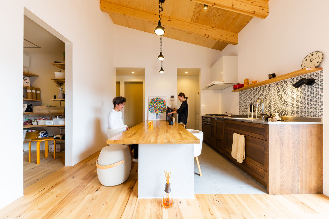 321HOUSE（ミツイハウス） 【平屋／二世帯住宅／おしゃれなキッチン】街中に建つ、開放感あふれる完全二世帯の住まいの建築実例画像3