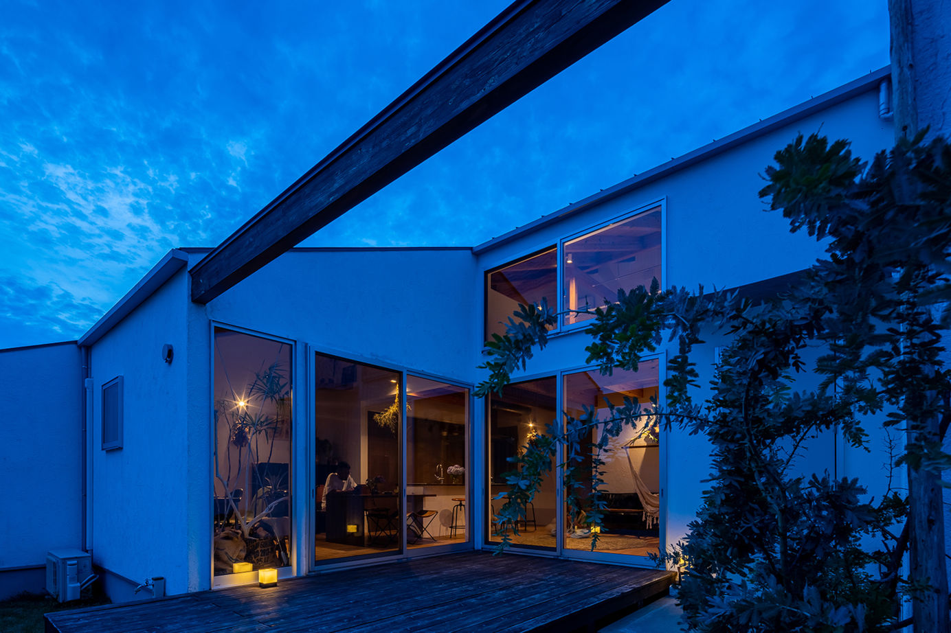 321HOUSE（ミツイハウス） 【さんかく／個性的／オープンな間取り】自然いっぱいの中に建つ、間仕切なしで家族と繋がる家。の建築実例画像3