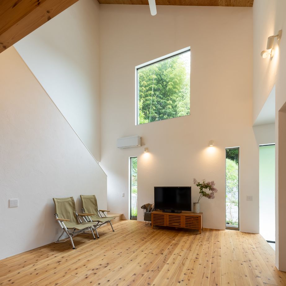 321HOUSE（ミツイハウス） 【造作キッチン／吹抜け／子育て／片流れ】自然の中で自由に暮らす、家族が集まる家の建築実例画像4