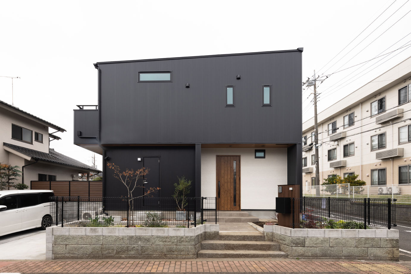 高井工務店 【3000万円台／間取り図有／ランドリールーム】ストレート＆回遊動線で家事をラクに！毎日オシャレが続く家の建築実例画像2