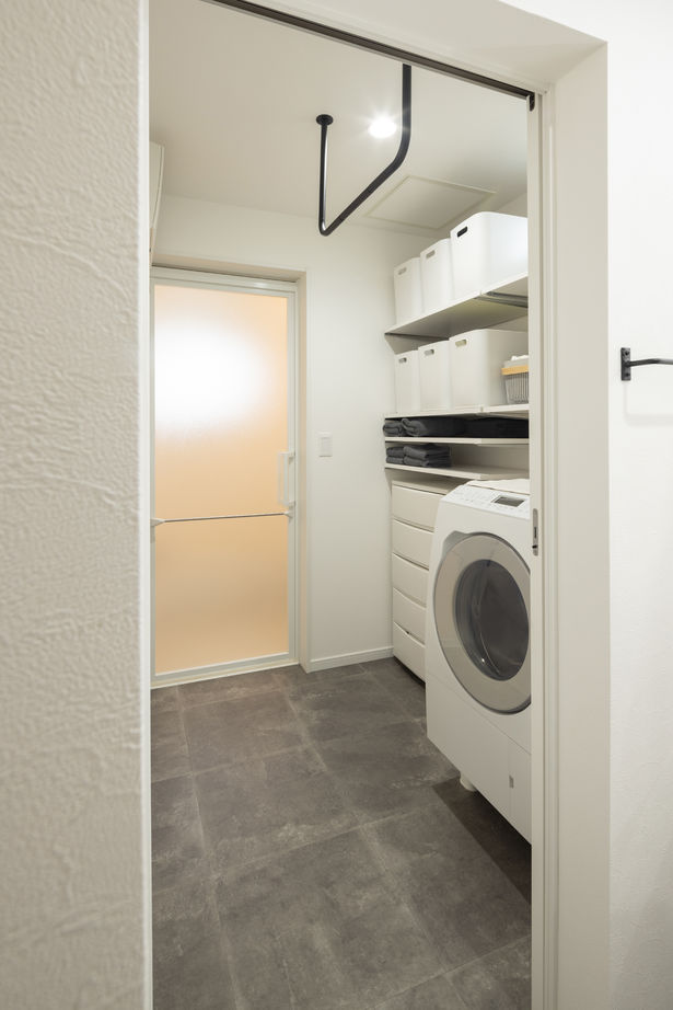 高井工務店 【3000万円台／間取り図有／ランドリールーム】ストレート＆回遊動線で家事をラクに！毎日オシャレが続く家の建築実例画像6