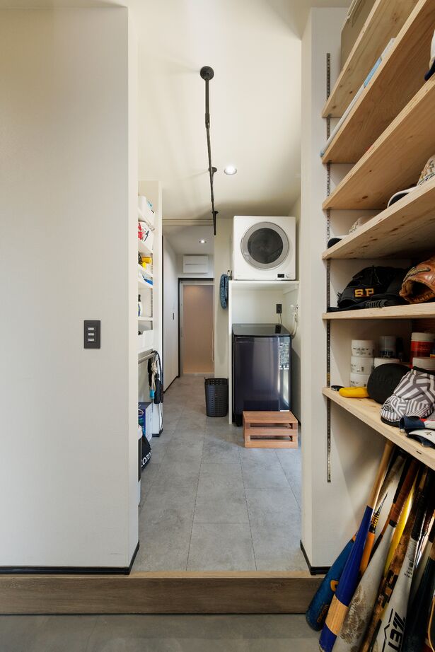 高井工務店 【二世帯住宅／ガレージハウス／家事ラク】それぞれのライフスタイルに合わせて、三世代が快適に暮らす家の建築実例画像5