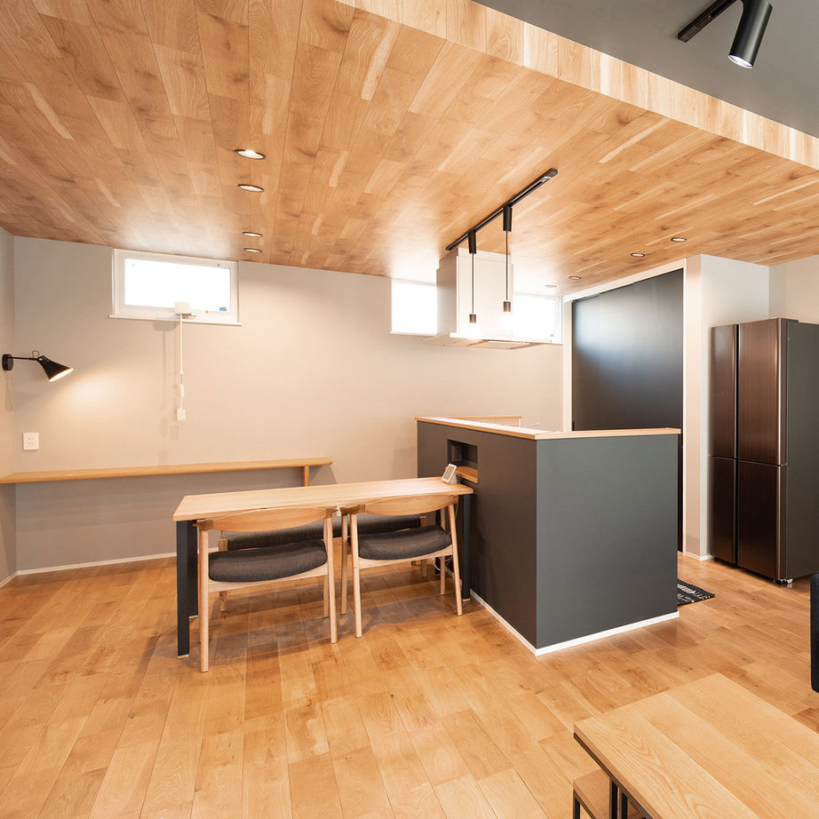 WITHDOM建築設計 【平屋】【北九州市/2LDK/27坪/家事ラク設備/間取り図有】愛犬と暮らすメンズライクな平屋の建築実例画像4