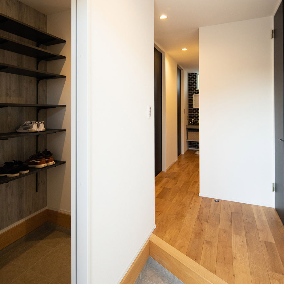 WITHDOM建築設計 【平屋】【北九州市/2LDK/27坪/家事ラク設備/間取り図有】愛犬と暮らすメンズライクな平屋の建築実例画像9