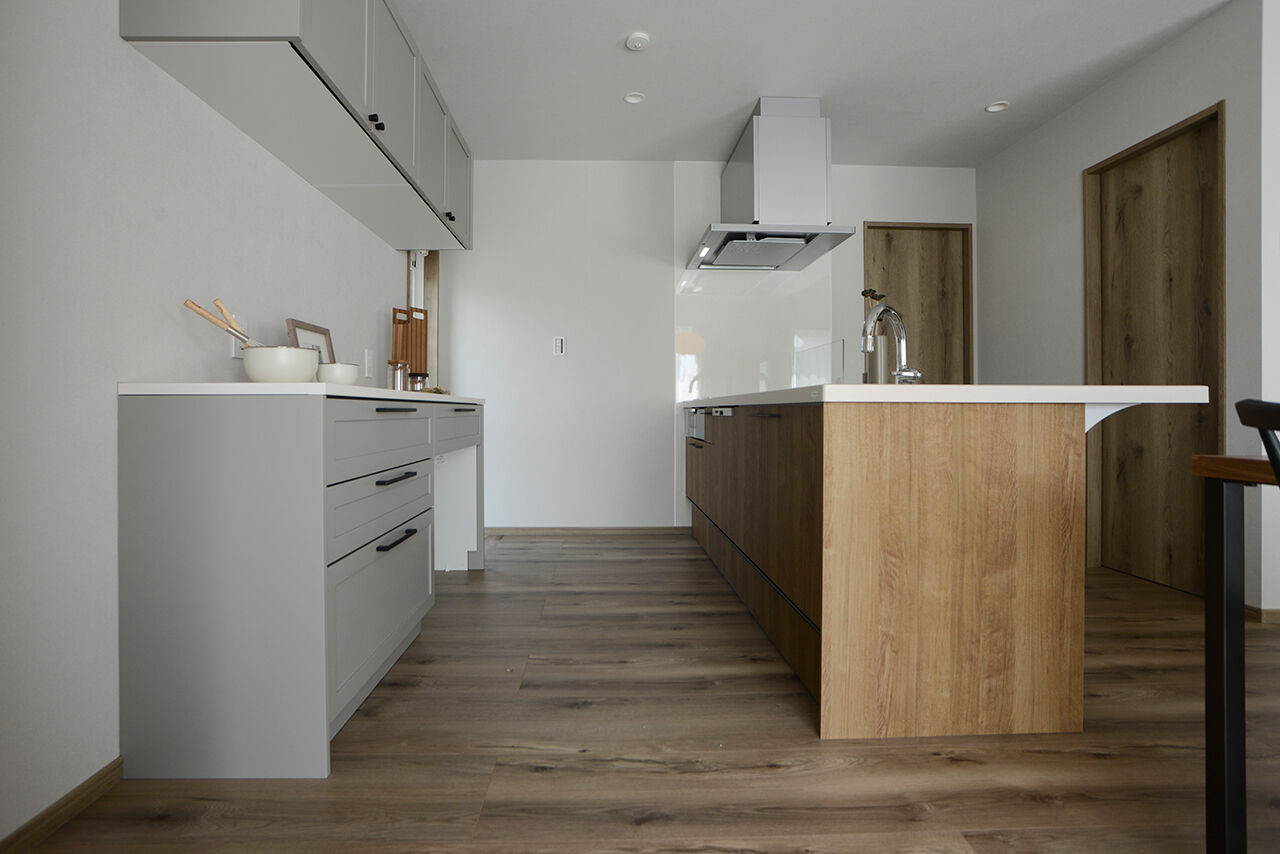 みんなの家 【2041万円／31.3坪／近江八幡市】日当たりの良いウッドデッキに面した明るいLDKの建築実例画像5