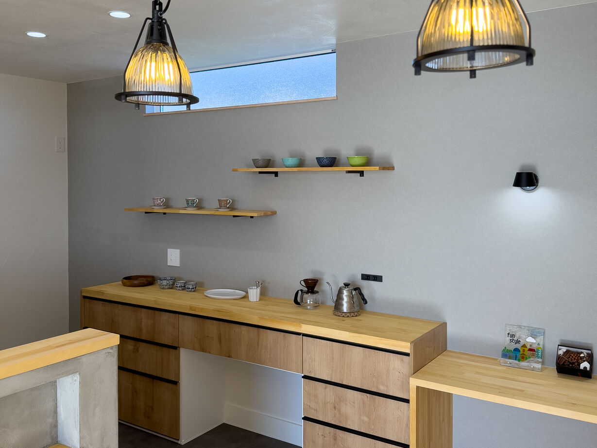 fun style 【平屋/ガレージ/46坪】落ち着きのあるスタイリッシュモダンの大きな平屋の建築実例画像6