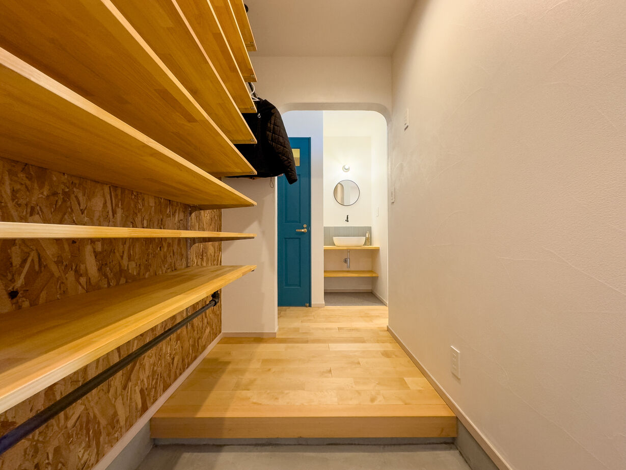 fun style 【平屋/ガレージ/46坪】落ち着きのあるスタイリッシュモダンの大きな平屋の建築実例画像9