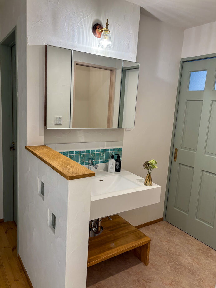 fun style 大きな屋根の平屋の建築実例画像6