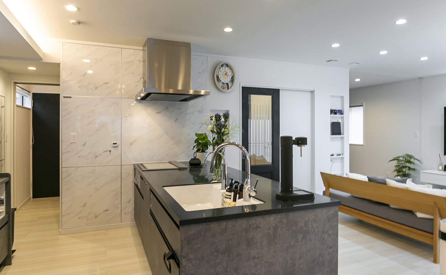 アイフルホーム　仙台・宮城北・石巻・古川 【2500～3000万円・間取り有】ゆとりと開放感、動線を重視したこだわりの住まいに事務所も併設の建築実例画像7