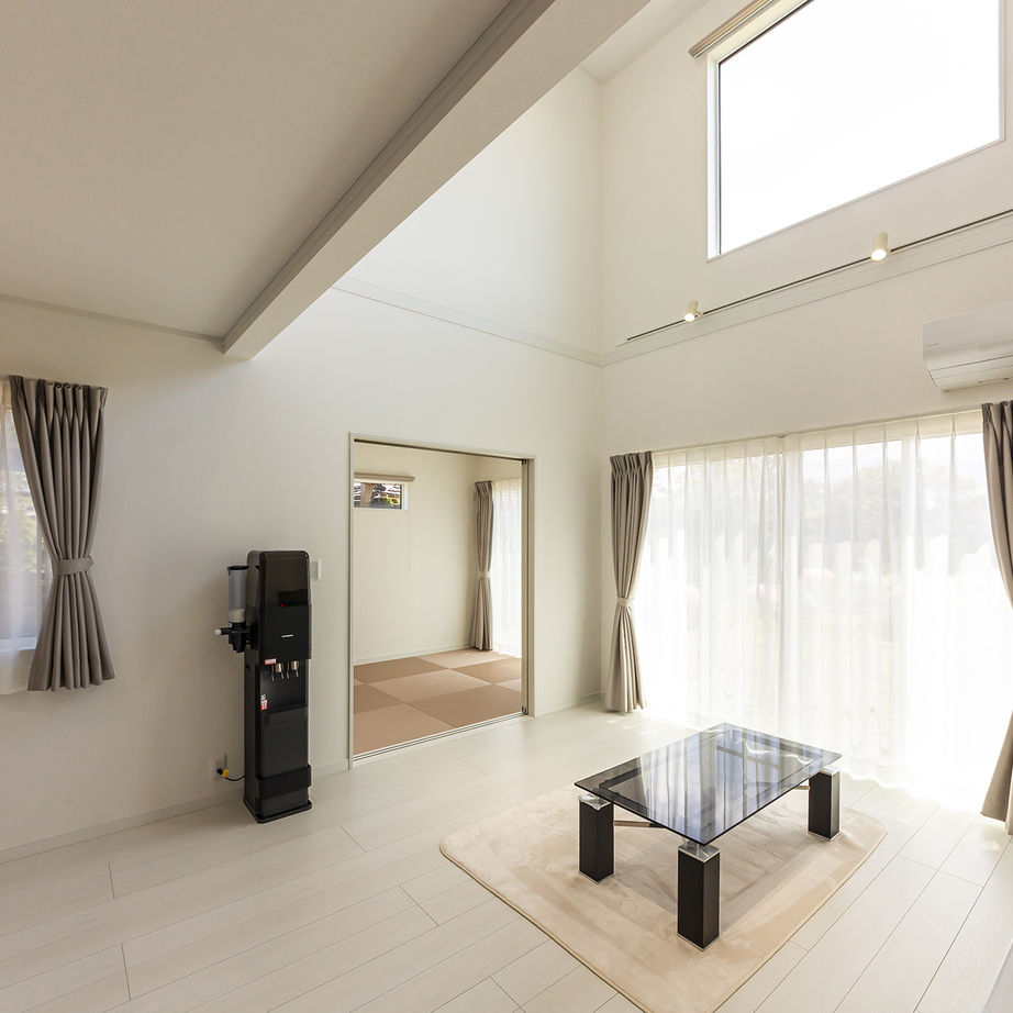 アイフルホーム　仙台・宮城北・石巻・古川 【2100万円・間取図有】ゆとりの広さと開放感を大切にした、のびのびと子育てができる住まいの建築実例画像2