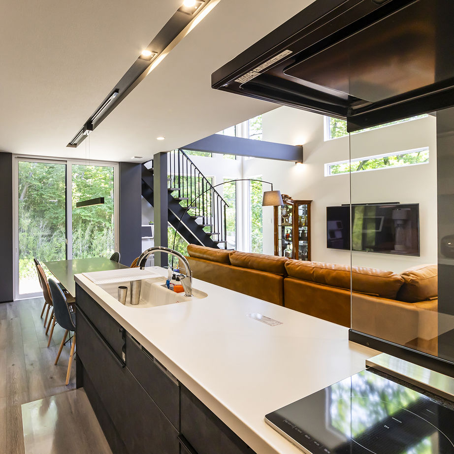 アイフルホーム　仙台・宮城北・石巻・古川 【1500～1999万円・間取図有】周囲の緑を借景にする、開放感あふれる吹抜けのリビングが魅力の建築実例画像5