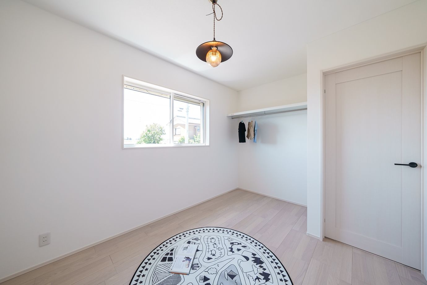 サンエルホーム 【1000万円台/24.5坪/間取り図有】ナチュラルで可愛い勾配天井のある平屋の建築実例画像6