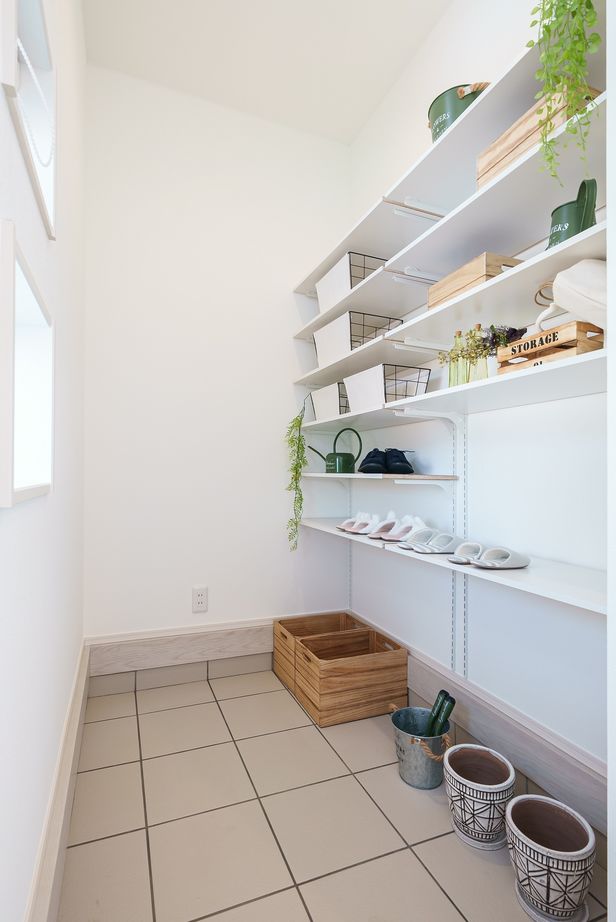 サンエルホーム 【1000万円台/24.5坪/間取り図有】ナチュラルで可愛い勾配天井のある平屋の建築実例画像8