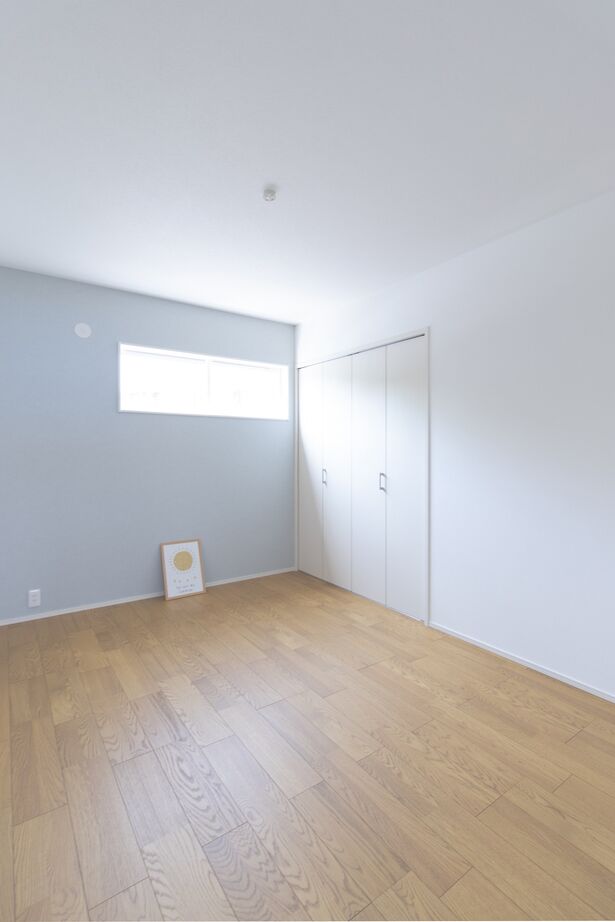 サンエルホーム 【1300万円/24.5坪/間取り図有】白い壁と木の質感を感じられる玄関ドアの平屋の建築実例画像7