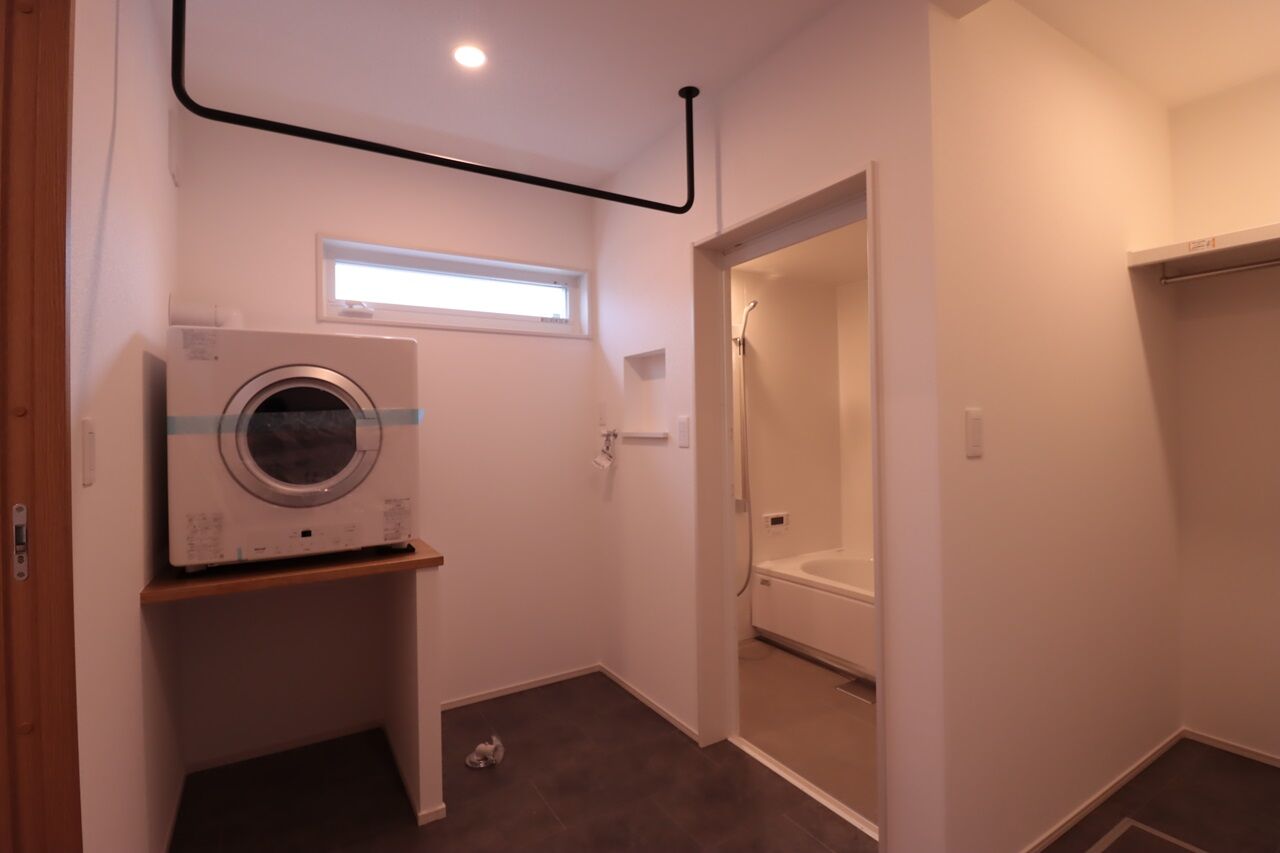 サンエルホーム 【2480万円/36坪/間取り図有】便利な家事動線で、効率的な暮らしの建築実例画像6