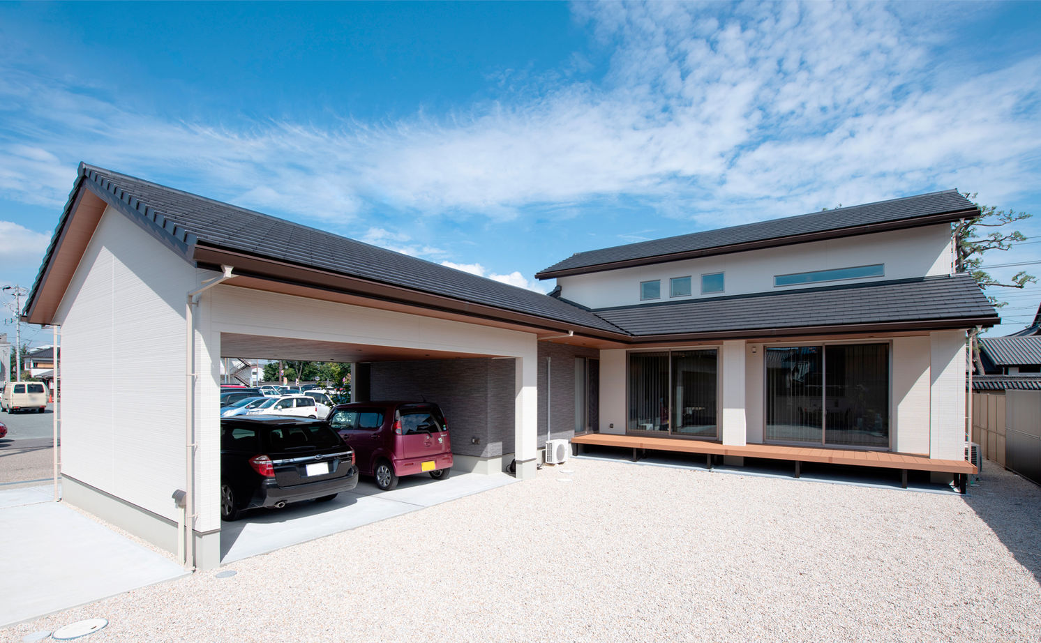 三交ホーム 【3000万円台｜L字型平屋×インナーガレージ｜間取り有】風情ある街並みに映える大迫力の和モダン邸宅の建築実例画像5