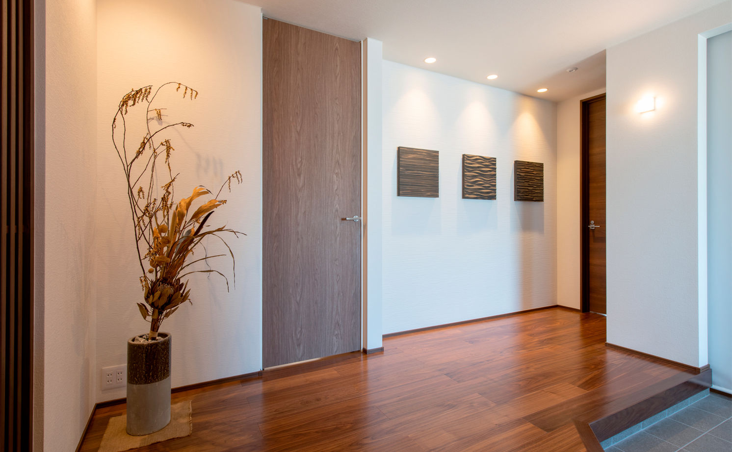 三交ホーム 【3000万円台｜L字型平屋×インナーガレージ｜間取り有】風情ある街並みに映える大迫力の和モダン邸宅の建築実例画像6