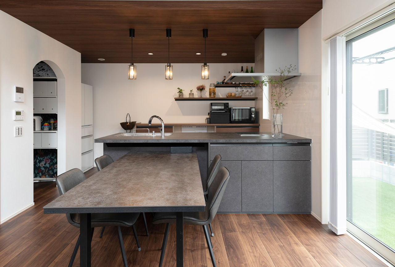 三交ホーム 【33坪｜間取り有】２階建てなのに平屋みたいで暮らしやすい！シンプルでかっこいい家事ラクな家の建築実例画像2