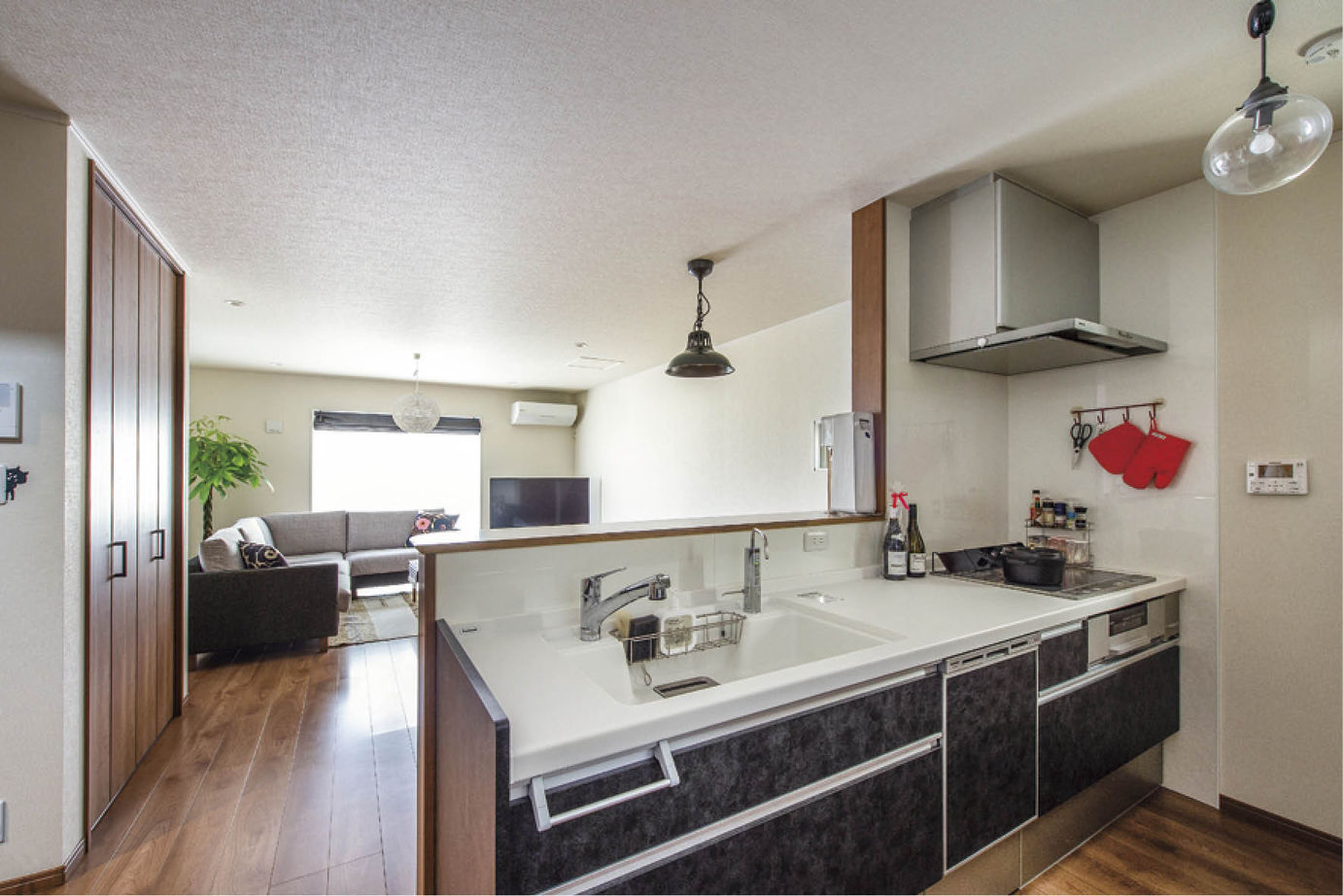 アーバンコキタ・パナソニックビルダーズグループ 【2000万円台/シンプル/オシャレ/ZEH】エネルギー収支0を目指す家づくり 高耐震＆省エネの家を土地探しからの建築実例画像3