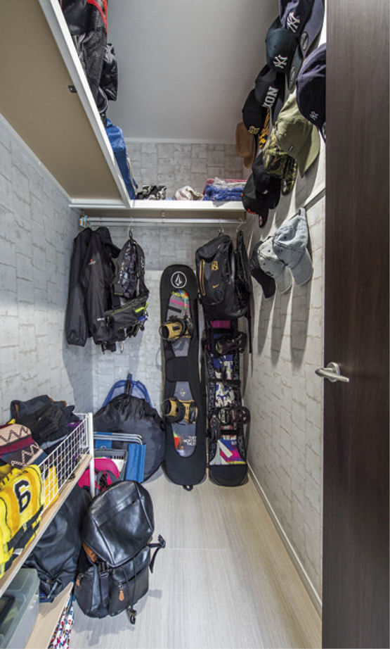 アーバンコキタ・パナソニックビルダーズグループ 【1500万円台/30坪 おしゃれな家/シンプル】省エネ仕様と収納の工夫に納得　スケルトン階段が個性を放つ家の建築実例画像4