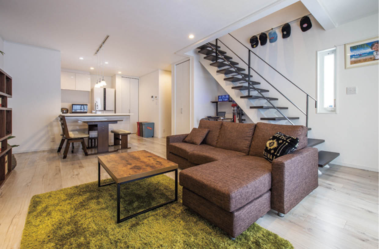 アーバンコキタ・パナソニックビルダーズグループ 【1500万円台/30坪 おしゃれな家/シンプル】省エネ仕様と収納の工夫に納得　スケルトン階段が個性を放つ家の建築実例画像6