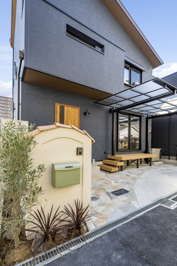 アーバンコキタ・パナソニックビルダーズグループ 【大阪市/2000万円台/20坪台】細部まで洗練美を追求した耐震住宅。2台エアコンシステムで夏も冬も快適にの建築実例画像3