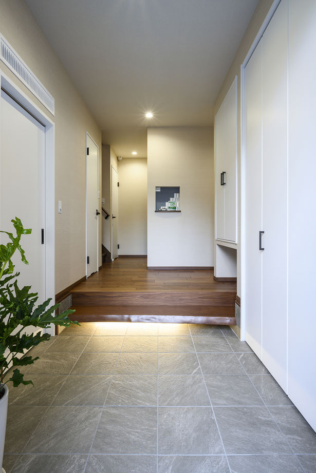 アーバンコキタ・パナソニックビルダーズグループ 【大阪府大東市/3000万円台】災害時も電気を使える安心を追求。全館空調、V2Hも導入された耐震住宅の建築実例画像5