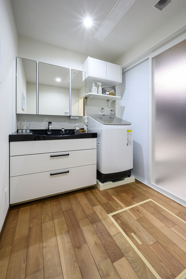 アーバンコキタ・パナソニックビルダーズグループ 【大阪府大東市/3000万円台】災害時も電気を使える安心を追求。全館空調、V2Hも導入された耐震住宅の建築実例画像16