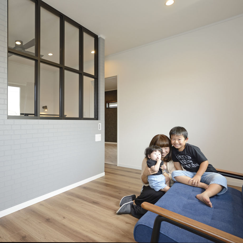 中部住研 パナソニックビルダーズグループ 【2000万円台/家事ラク/耐震/デザイン】鋼鉄梁による広々空間が生み出すヴィンテージカフェスタイルの家の建築実例画像7