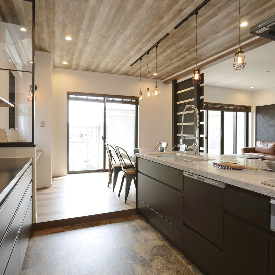 中部住研 パナソニックビルダーズグループ 【2000万円台/家事ラク/耐震/デザイン】鋼鉄梁による広々空間が生み出すヴィンテージカフェスタイルの家の建築実例画像10