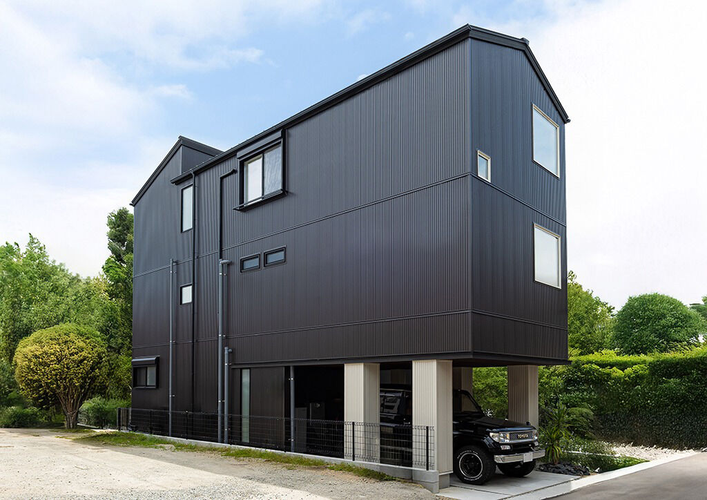 高翔 【3000万円台/3階建て】間口5mの敷地を活かす。愛犬との暮らしを大切にした、開放的なガレージハウスの建築実例画像