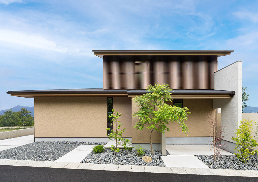 高翔 母屋と離れの家の建築実例画像