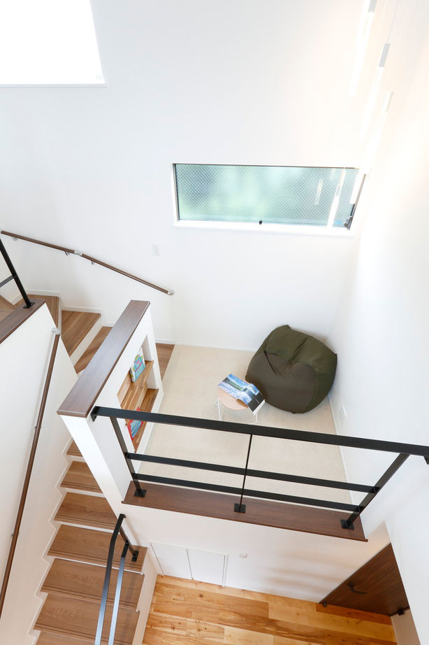 アイムの家熊本（トータルインフォメーション） 【2000～2499万円／広々LDK22帖／スキップフロア／和風モダン】2列型キッチンとウッドデッキが家族を繋ぐ家の建築実例画像6