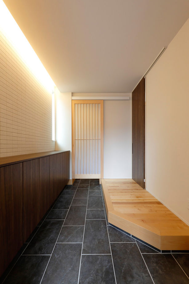 アイムの家熊本（トータルインフォメーション） 【2000～2499万円／広々LDK22帖／スキップフロア／和風モダン】2列型キッチンとウッドデッキが家族を繋ぐ家の建築実例画像7