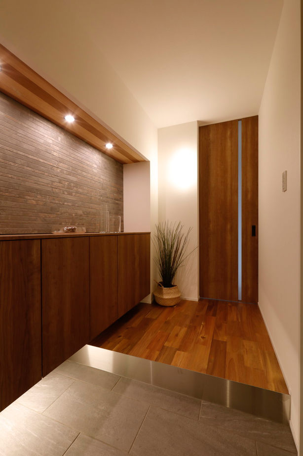 アイムの家熊本（トータルインフォメーション） 【2000～2499万円／小上がり式の和室＆寝室／鉄骨階段】吹き抜けLDKと庭が土間でつながる開放的な家の建築実例画像10