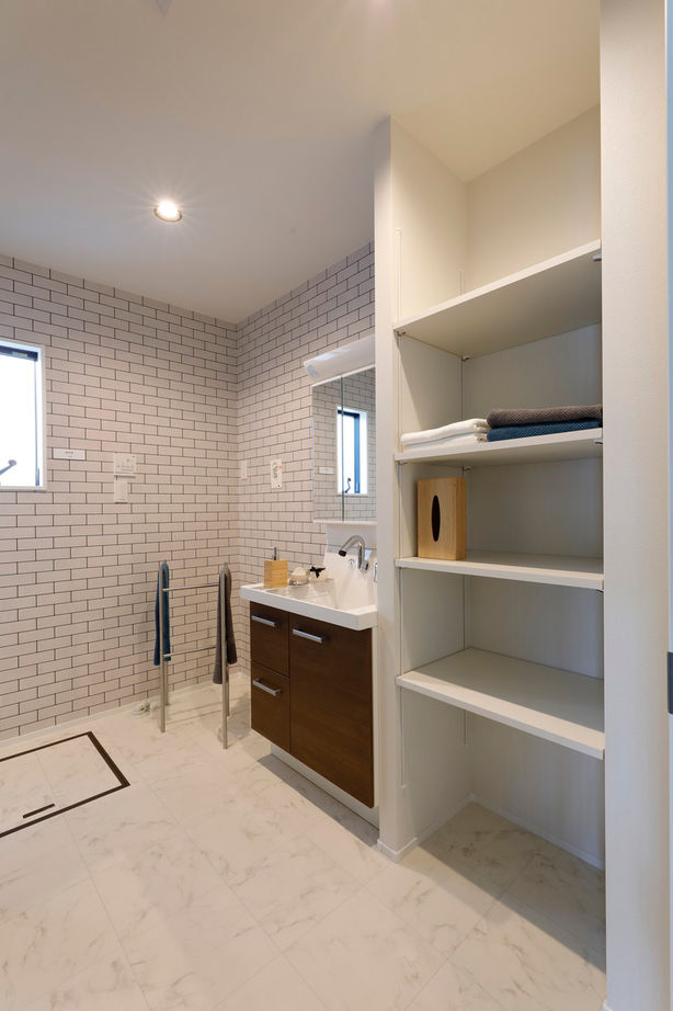 アイムの家熊本（トータルインフォメーション） 【1000万円台後半／自由設計／家事ラク動線／大容量収納】モダンなインテリアが映える子育てしやすい家の建築実例画像5