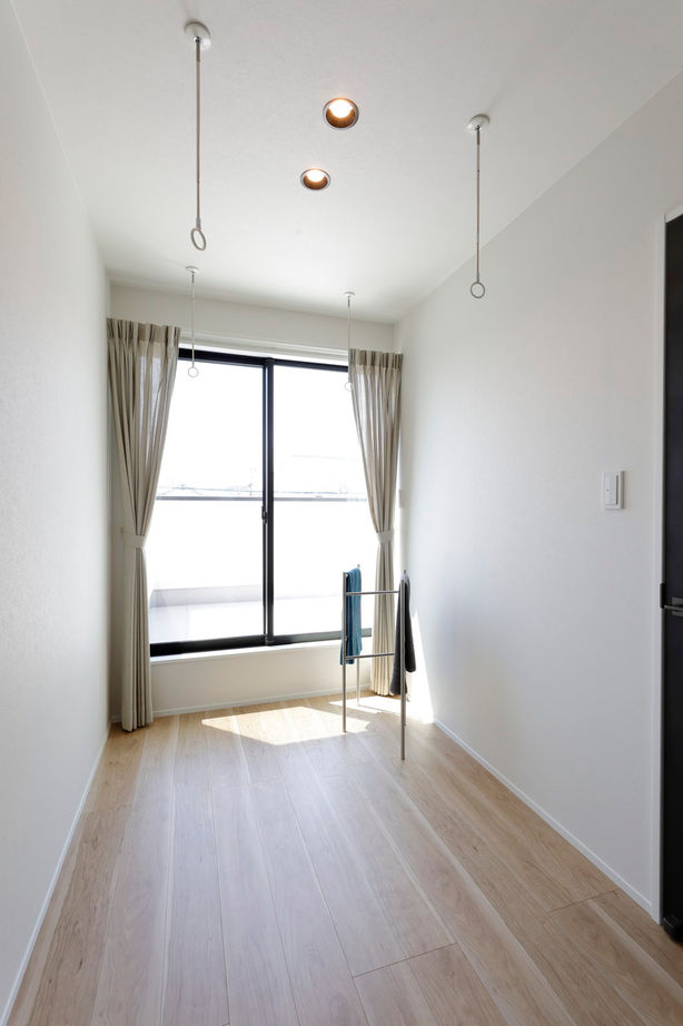 アイムの家熊本（トータルインフォメーション） 【1000万円台後半／自由設計／家事ラク動線／大容量収納】モダンなインテリアが映える子育てしやすい家の建築実例画像8