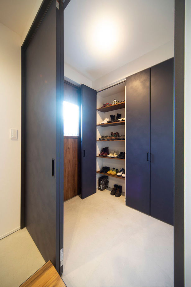 アイムの家熊本（トータルインフォメーション） 【1000万円台後半／完全自由設計／ガレージ】趣味のバイクを中心に設計・デザインされた快適な住空間の建築実例画像7