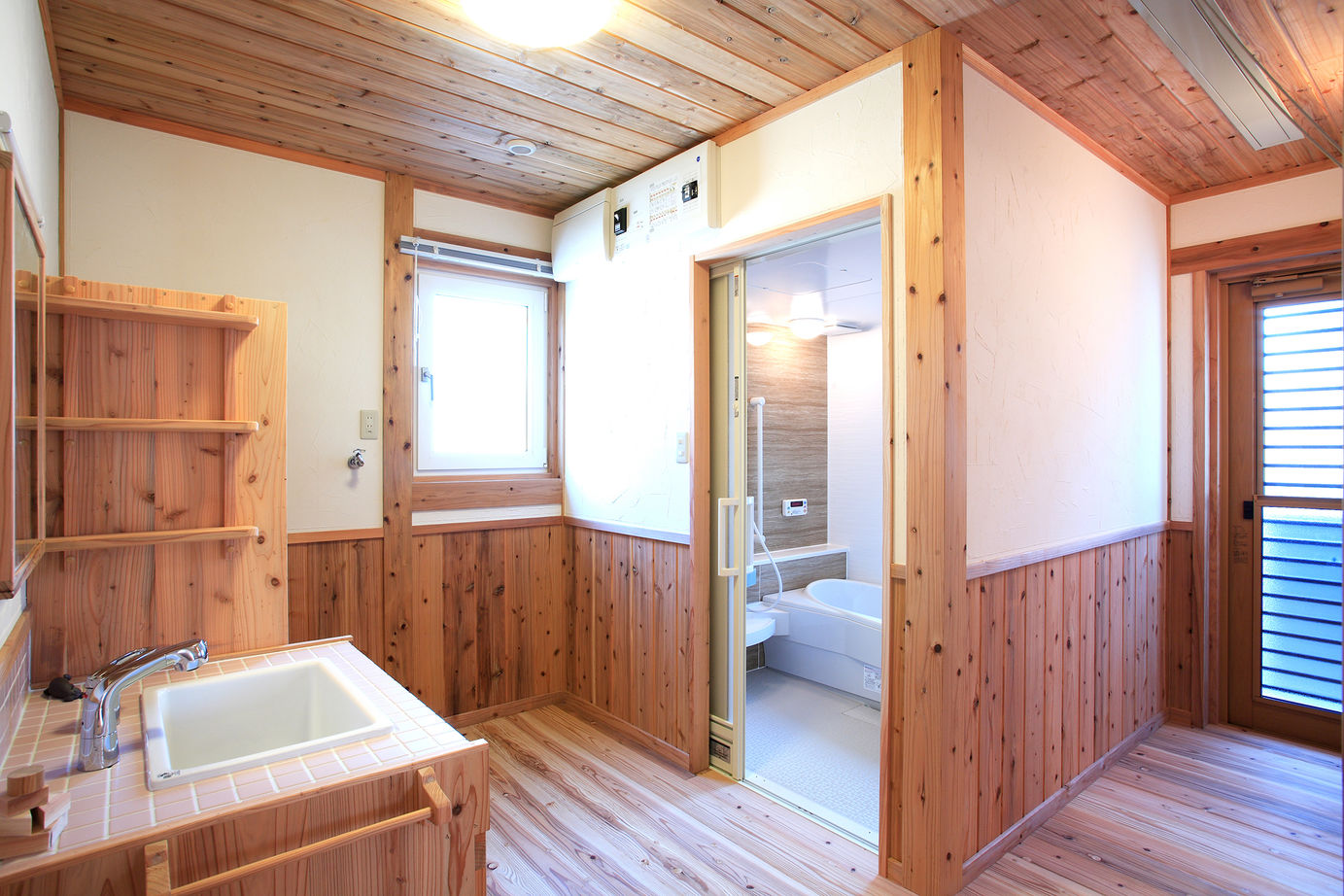 寿工務店 【2800～2899万円/38坪】『音響熟成木材・幻の漆喰・清活畳』心の芯から寛げる、自然の息吹が感じられる家の建築実例画像13